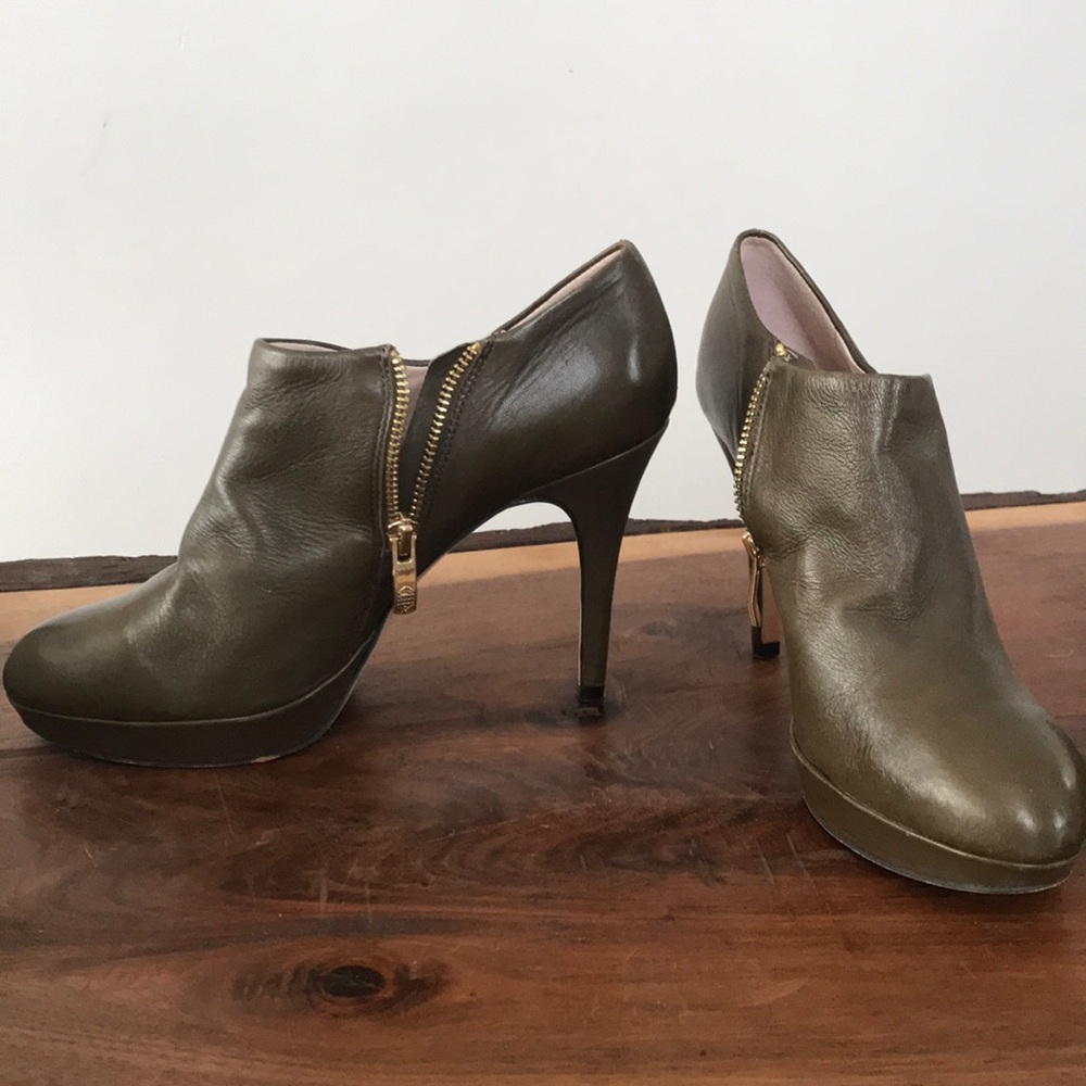 Vince Camuto  booties